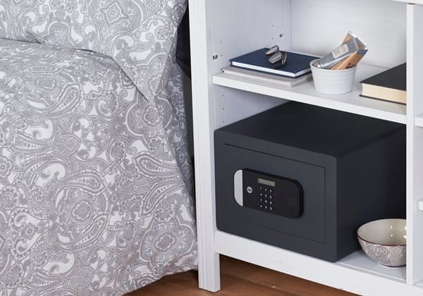 Sejf domowy Yale YSEM/250/EG1 - zamek elektroniczny - zdjęcie 3 | Sklepsejfy.pl