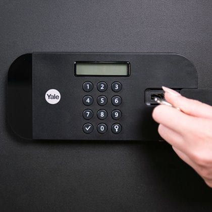 Sejf domowy Yale YSEB/250/EB1 - zamek elektroniczny - zdjęcie 5 | Sklepsejfy.pl