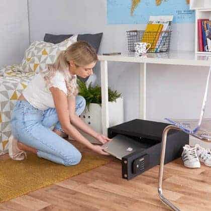 Sejf na Laptopa YALE YLEB/200/EB1 - zdjęcie 6 | Sklepsejfy.pl